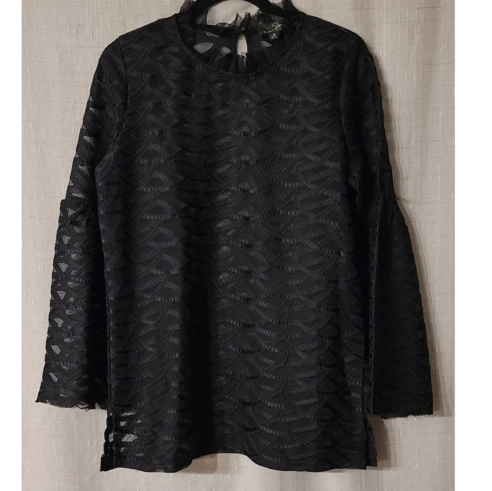Lace blouse by Suzanne Betro - Picture 1 of 3
